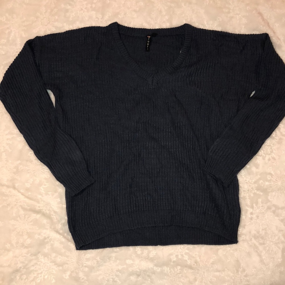 Too small and never worn.